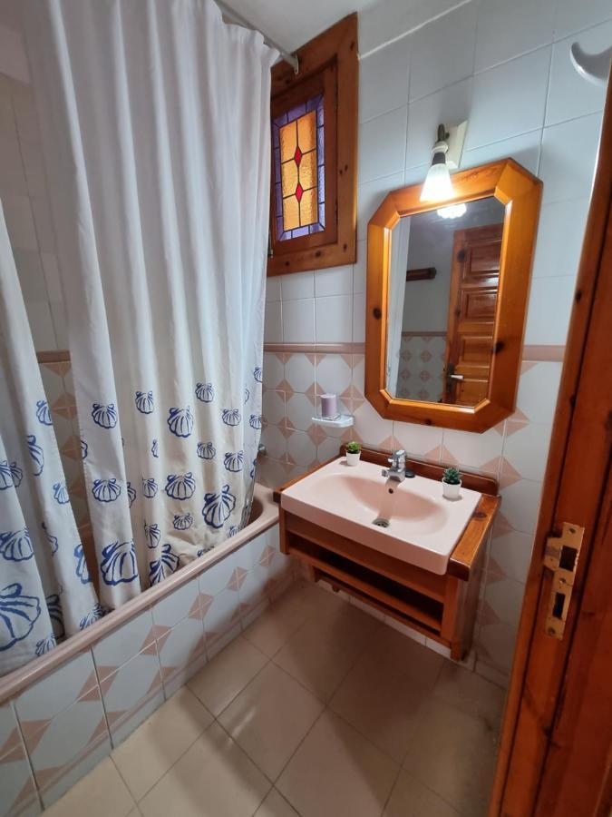 Studio Apartment No 1 Directly On The Beach And Sea, Terrace, Heated Pool, Wifi Playa de las Americas  Luaran gambar